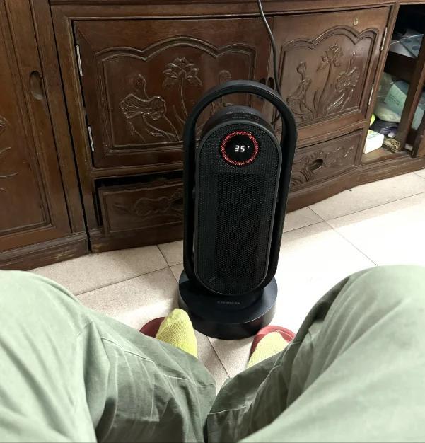 新式取暖器火了传统地暖没人用了彩神vll！省钱实用还保暖真厉害(图1)