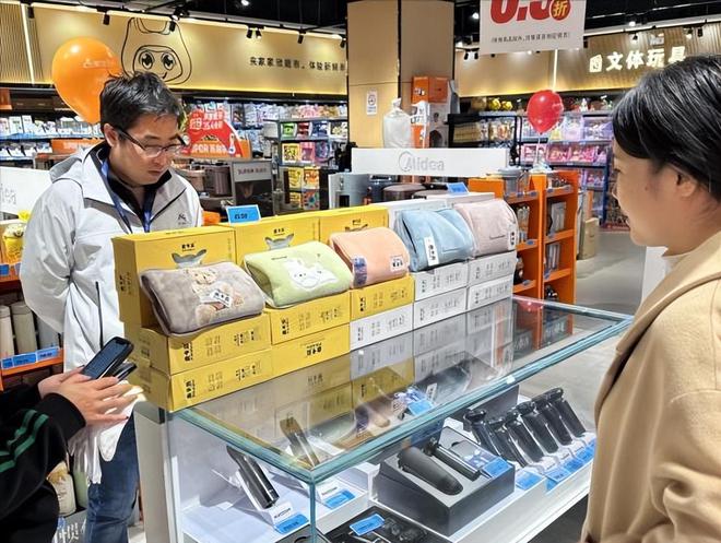 富顺县市场监管局西城监管所开展冬季取暖设备专项监督检查彩神vll(图1)