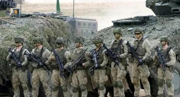 彩神vll数百北约士兵潜入红军城瞬间很沮丧：特朗普痛骂泽连斯基骂对啦(图1)