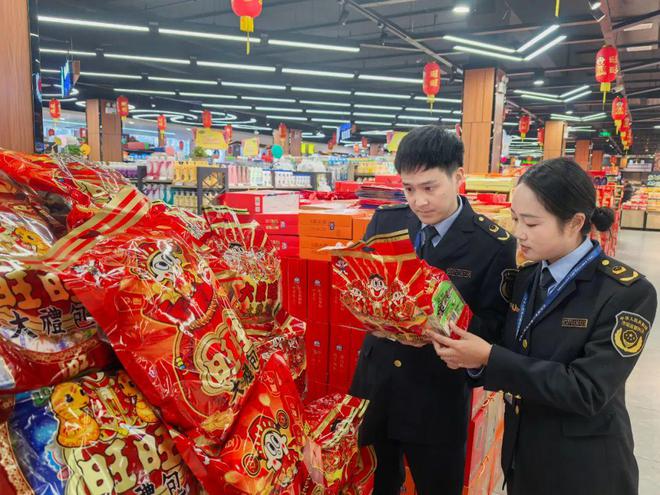 彩神vll四川市场监管温情守护“万家灯火” 新春走基层(图1)