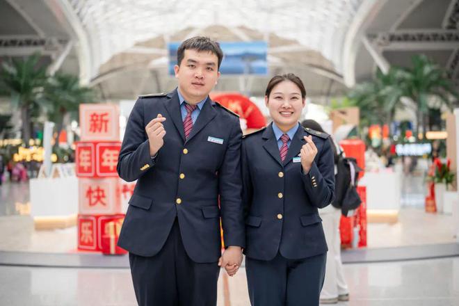 彩神vll忙中带甜！铁路新婚夫妻的春运告白(图1)