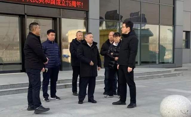 彩神vll天津天保控股公司党委书记、董事长钟晓龙入户走访调研供热情况(图2)