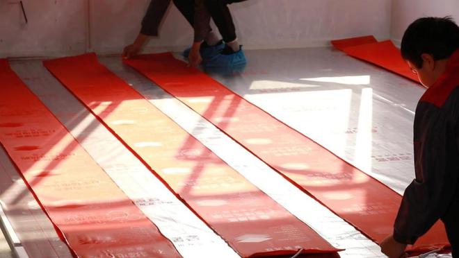 吉居客石墨烯电地暖：速暖、安全、节能的家彩神vll居供暖新选择(图2)