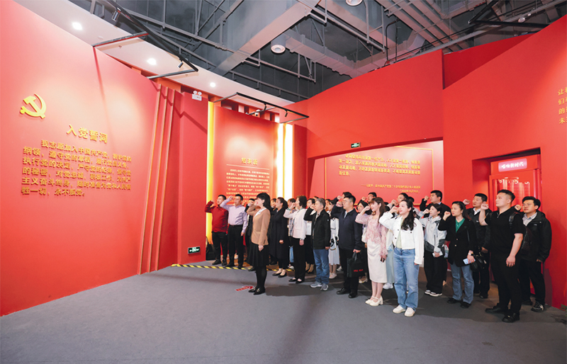 彩神vll当好深入贯彻中央八项规定精神排头兵(图1)