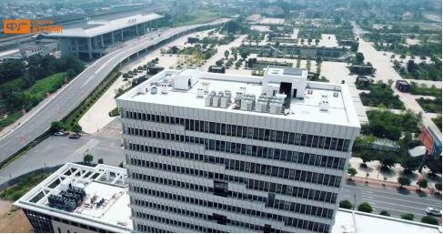 彩神vll中广欧特斯热泵助力贺州高铁站枢纽冷暖系统焕新颜(图3)