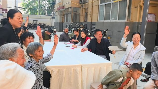 巧制艾锤传祝福·温情入户暖社区｜彬州市城关街道南街社区开展端午节主题活动彩神vll(图3)